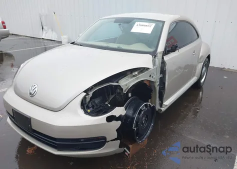 2013 Volkswagen Beetle 2.5L z USA, uszkodzony, nr VIN 3VWJP7AT1DM646858